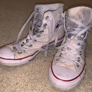 WHITE HIGHTOP CONVERSE